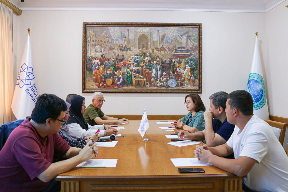 Malayziya Texnologiya Universiteti delegatsiyasining “Ipak yo‘li” turizm va madaniy meros xalqaro universiteti huzuridagi “Ipak yo‘li” xalqaro tadqiqot institutiga tashrifi